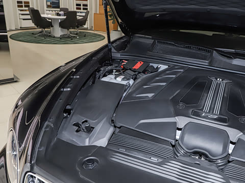 2026�� 4.0T V8 ������վ���