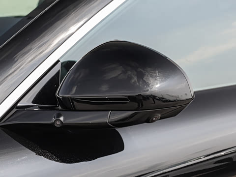 2025�� 240����Ultra�˶���