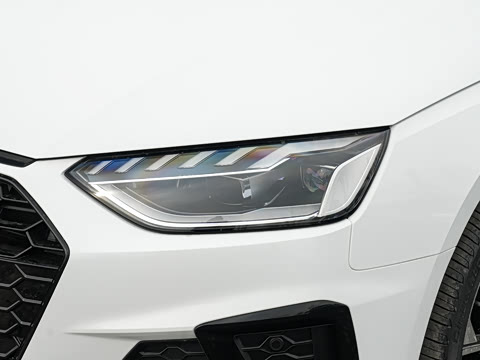 2026�� 200���������� 40 TFSI ����������