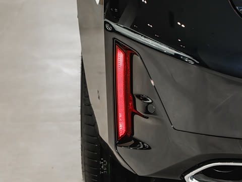 2026�� 325i M�˶���װ