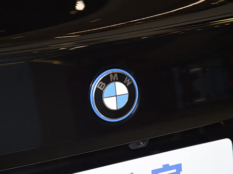 2026�� �Ŀ� eDrive 40L M�˶���װ