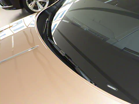 2026�� 4.0T V8 Mulliner