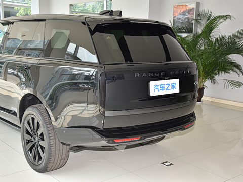 2026�� 3.0 L6 400PS �ڿ���