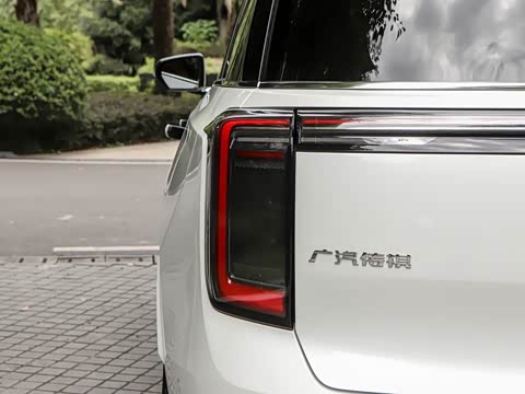 2025�� Ǭ�� UItra 6��