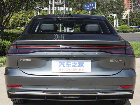 2025�� EM-i 70km ������