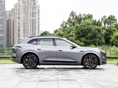 2026�� Ultra ����������