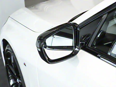 2025�� 225i M�˶���ҹ��װ