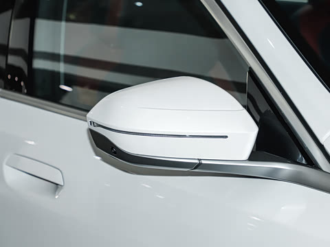 2026�� �Ŀ� 530Li ������ M�˶���װ