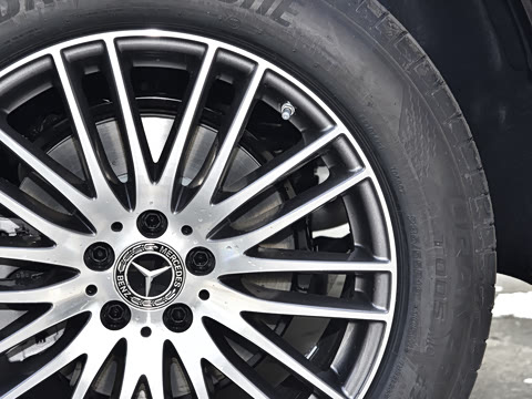 2026�� GLC 300 L 4MATIC ������ 5��