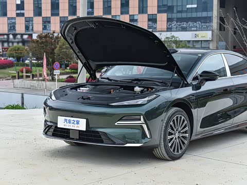 2026�� 225km EM-i Զ�����ǺӰ�