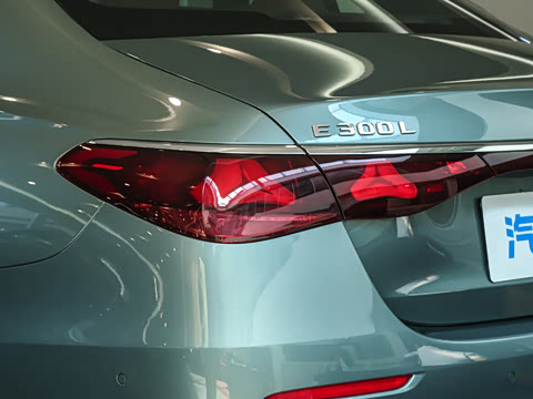 2026�� �Ŀ� E 300 L ������