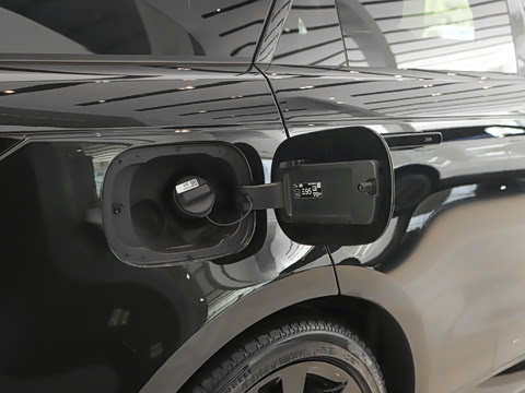 2026�� 400PS Dynamic SE