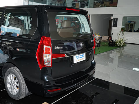 2027�� 2.0L ������ 7��