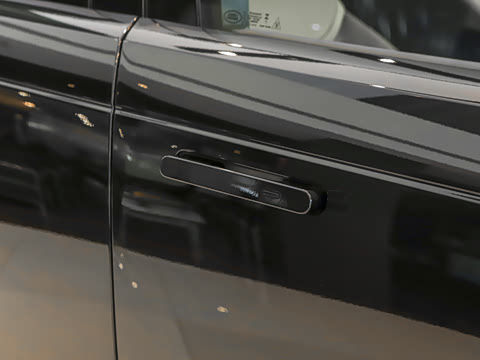 2026�� 400PS Dynamic SE