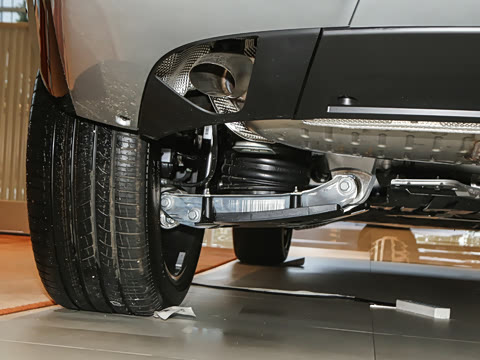 2026�� 3.0 L6 400PS AB�����