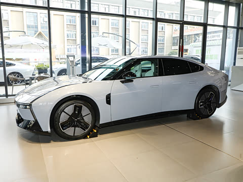 2025�� 820 �������� Ultra