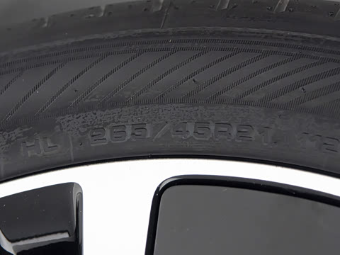 2026�� ���� 585kW ����������