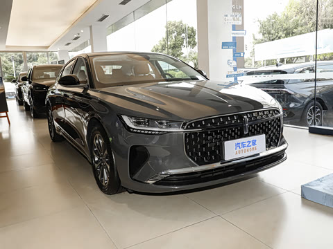 2025�� 2.0T ���а�