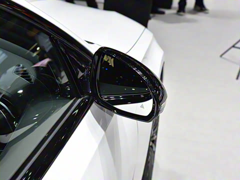 2026�� E 300 �������˶���