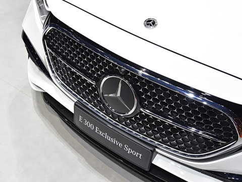 2026�� E 300 �������˶���