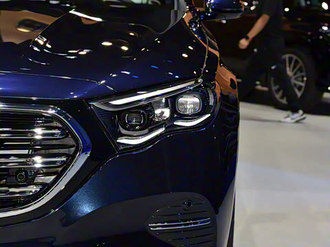 2026�� E 300 L ������