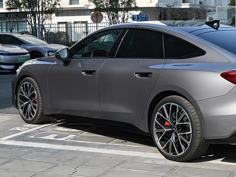 2026�� TFSI quattro 200kW �콢��