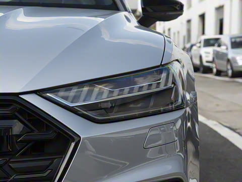 2025�� 55 TFSI quattro ������