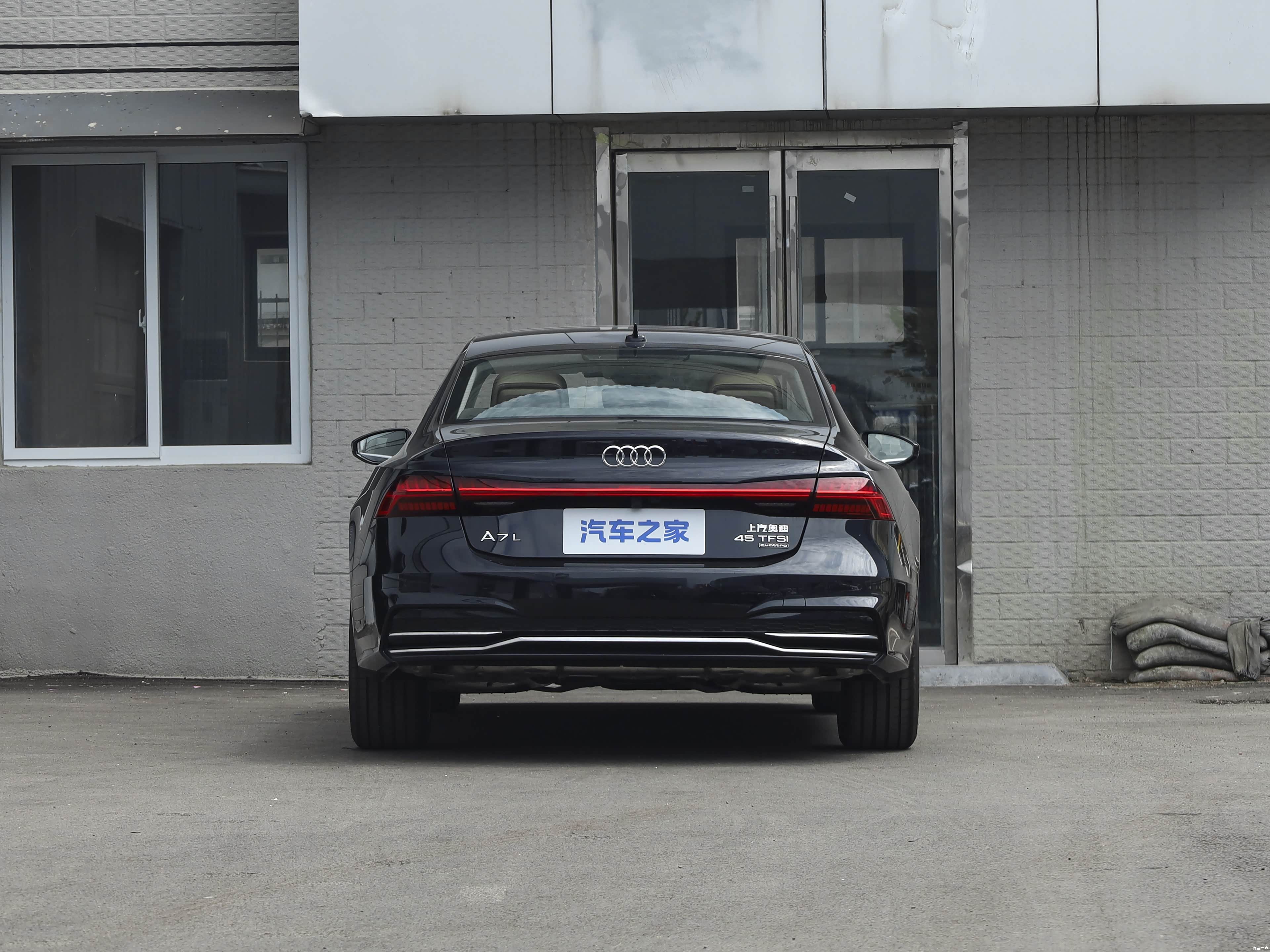Audi A7L, миниатюра 6