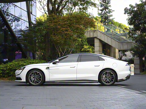 2025�� PHEV ����������