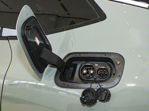 2026�� �ȷ�quattro��