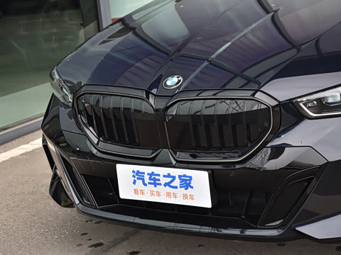 2026�� �Ŀ� 530Li ������ M�˶���װ