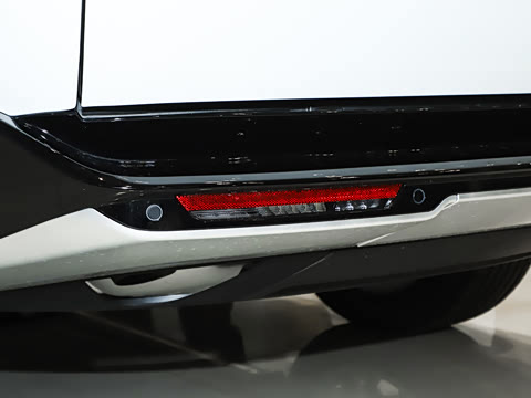 2025�� 3.0 L6 400PS ʢ���ӳ���