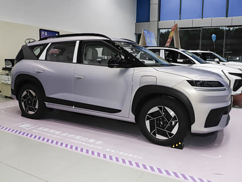 2025�� ����SMART�� 64.2kWh