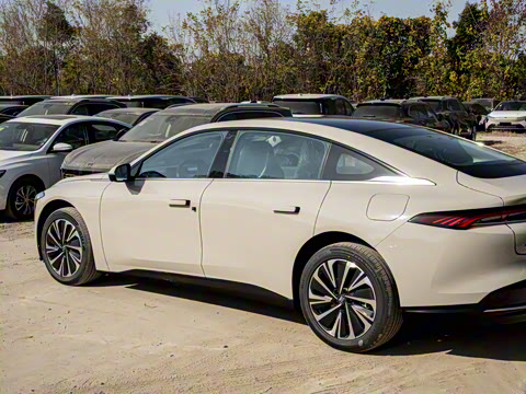 2025�� ������