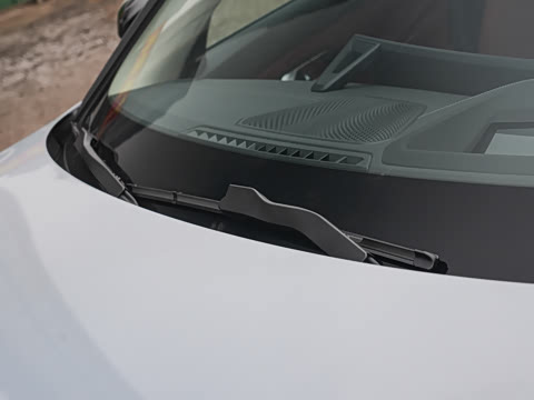 2026�� 330Li M�˶���ҹ��װ