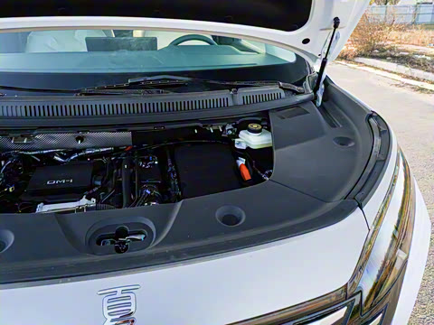 2026 DM-i 1.5T 218KM Խ