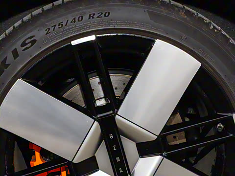 2025�� 750 ���������� Ultra