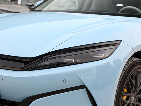 2025�� EV 701KM�����״��콢��