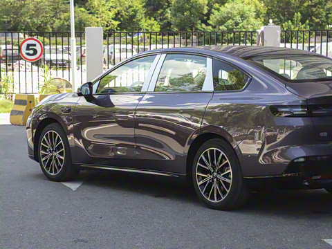 2025�� 550������