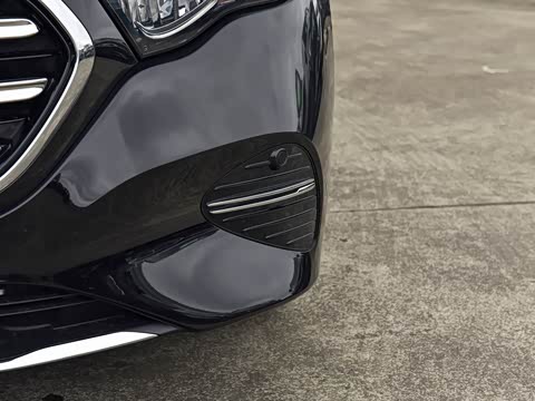 2026�� �Ŀ� E 260 L �����