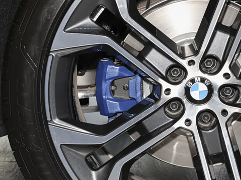 2026�� �Ŀ� xDrive 40Li M�˶���ҹ��װ