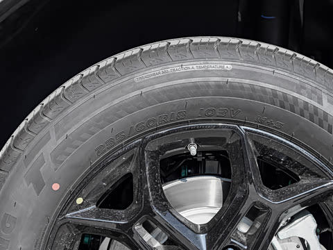 2025�� 501KM ����Ultra��