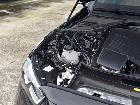 2026�� �Ŀ� E 260 L �����