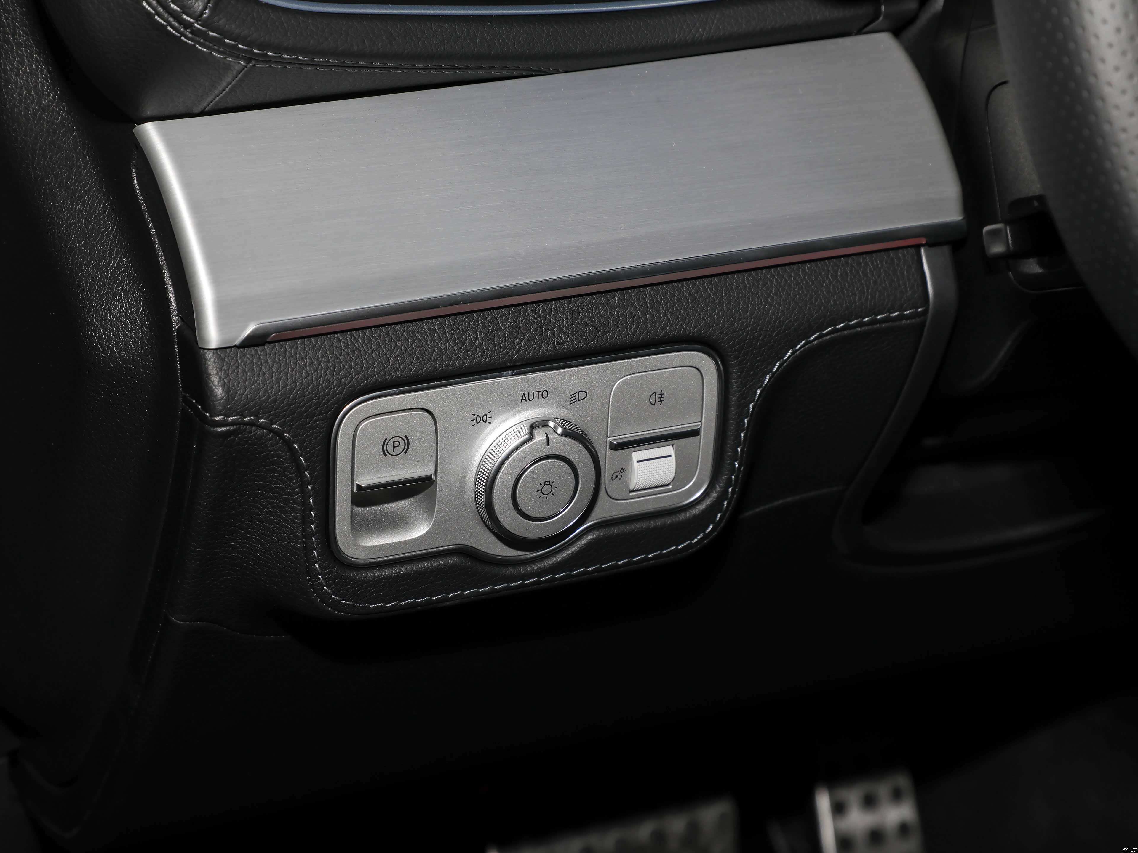 Mercedes-Benz GLE, миниатюра 13