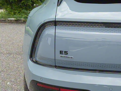 2026�� �콢quattro��