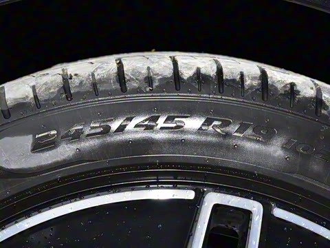 2026�� E 300 L �����˶���