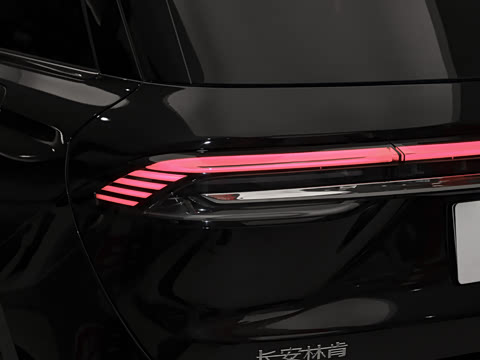 2025�� 2.0T ������ҫ��