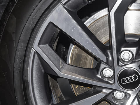 2026�� 45�����ذ� 40 TFSI ʱ�ж�����