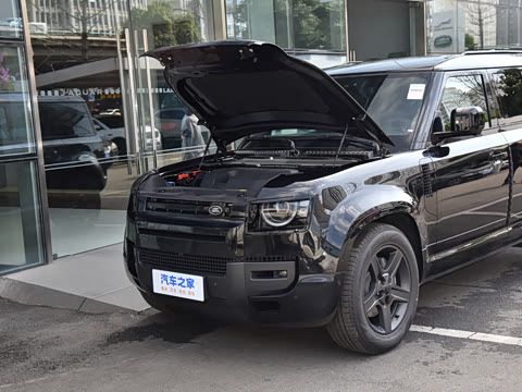 2026�� 110 3.0T P400 X-Dynamic SE