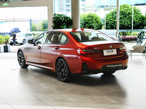2026�� 330Li �����